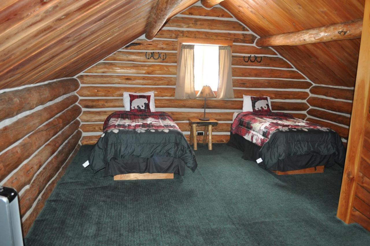 Crooked Creek Guest Ranch Hotel Dubois Exterior photo