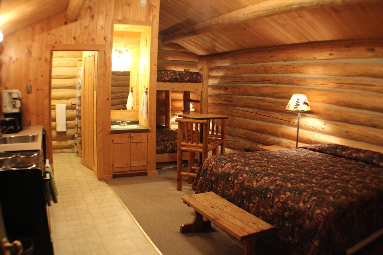Crooked Creek Guest Ranch Hotel Dubois Exterior photo